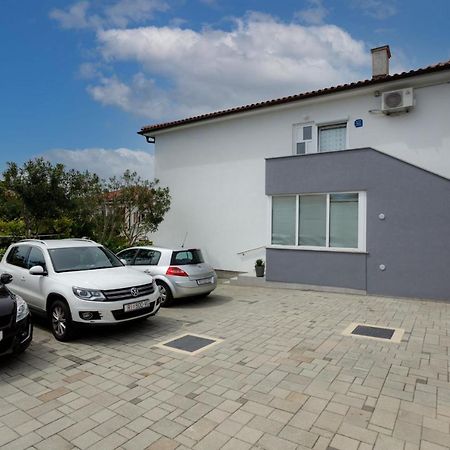 Apartman Laura Krk Town Exteriér fotografie