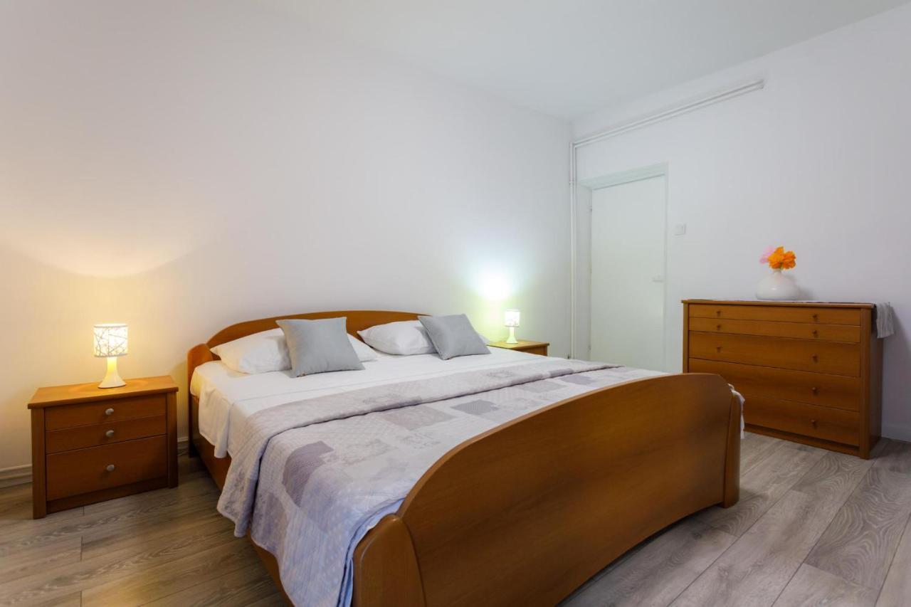 Apartman Laura Krk Town Exteriér fotografie